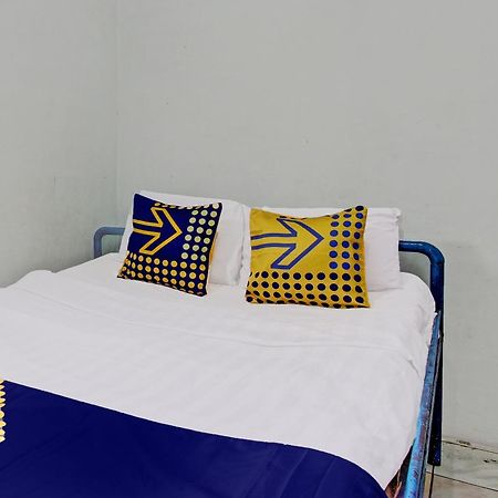 Spot On 92336 Hotel Sukowati Solo 外观 照片