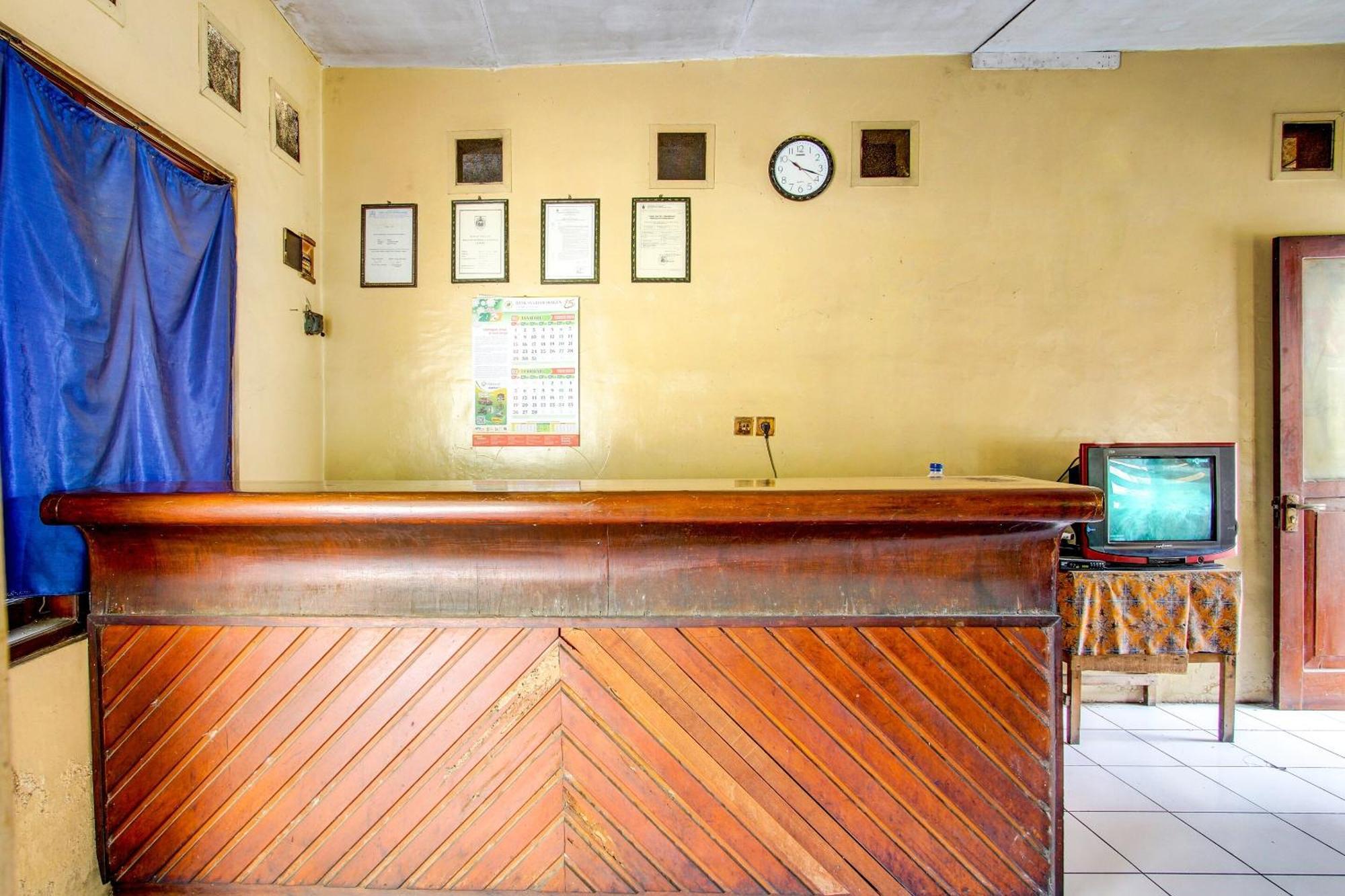 Spot On 92336 Hotel Sukowati Solo 外观 照片